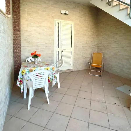 Casa Francesca Torre Lapillo